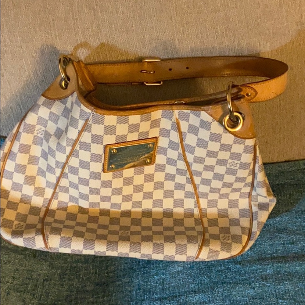 Louis Vuitton bag in immaculate condition.